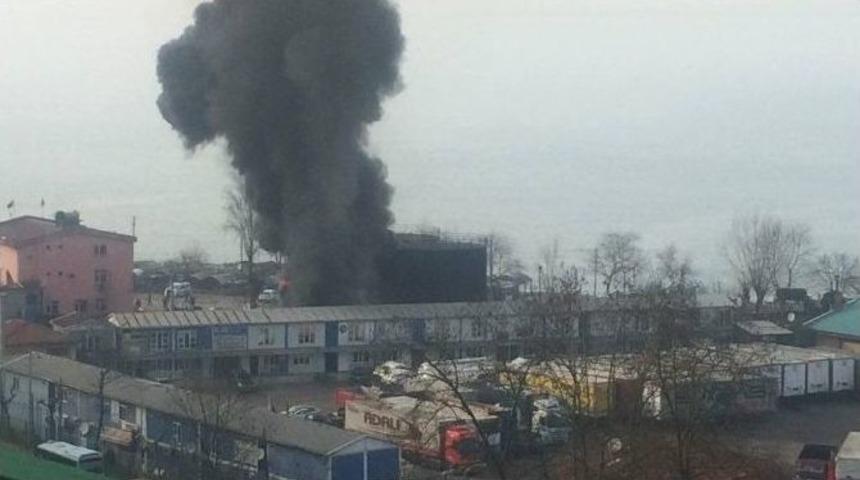 Zift Tankında &Ccedil;ıkan Yangın Korkuttu