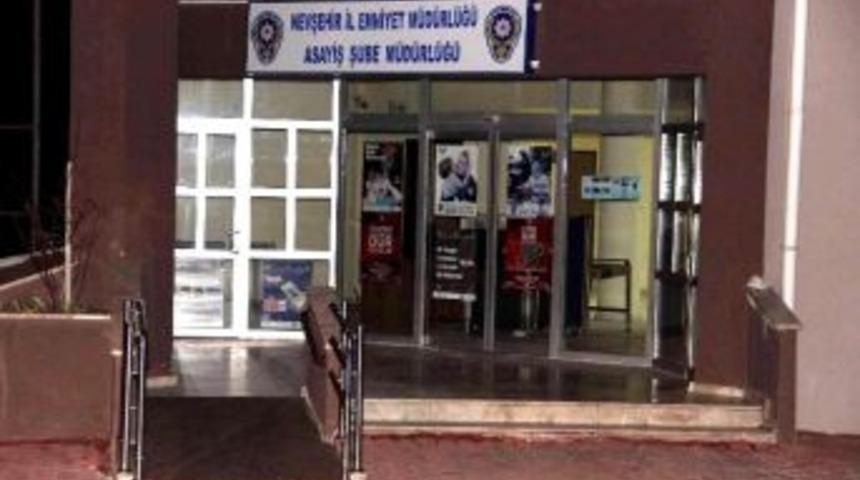 Polisi Alarma Ge&ccedil;iren Ş&uuml;pheliler Yakalandı