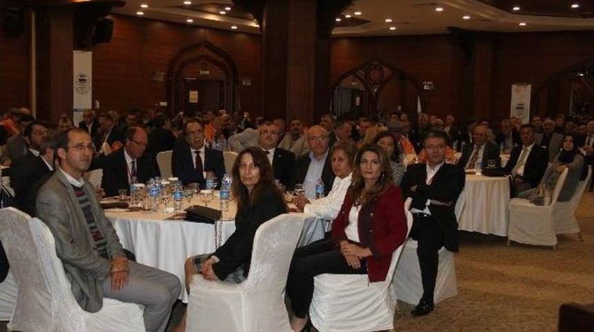 Antalya&rsquo;da T&uuml;rkiye 1. Y&ouml;r&uuml;k T&uuml;rkmen &Ccedil;alıştayı D&uuml;zenlendi