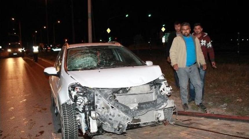 G&uuml;ltepe Kavşağında Trafik Kazası: 6 Yaralı