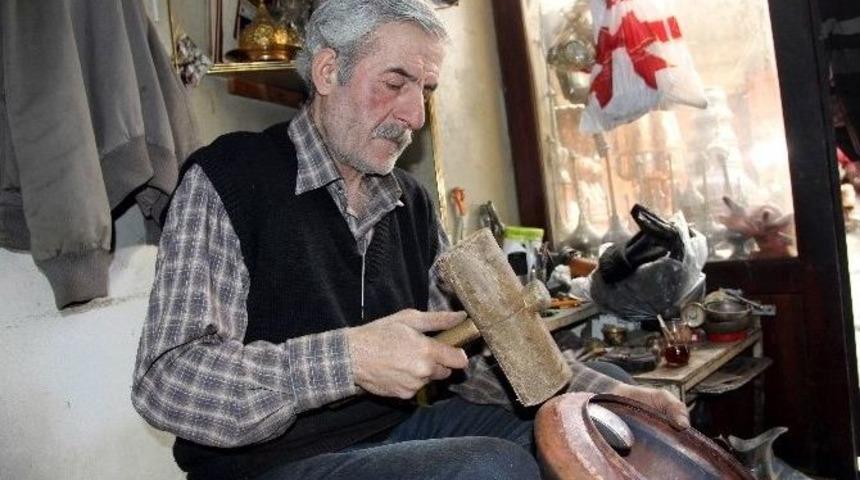 Savaşta Her Şeyini Kaybetti, Mesleği Kar Kaldı