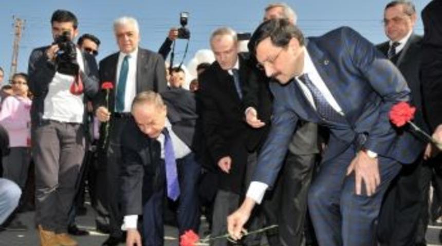 Hocalı Katliamı Şehitleri Ke&ccedil;i&ouml;ren&rsquo;de Anıldı