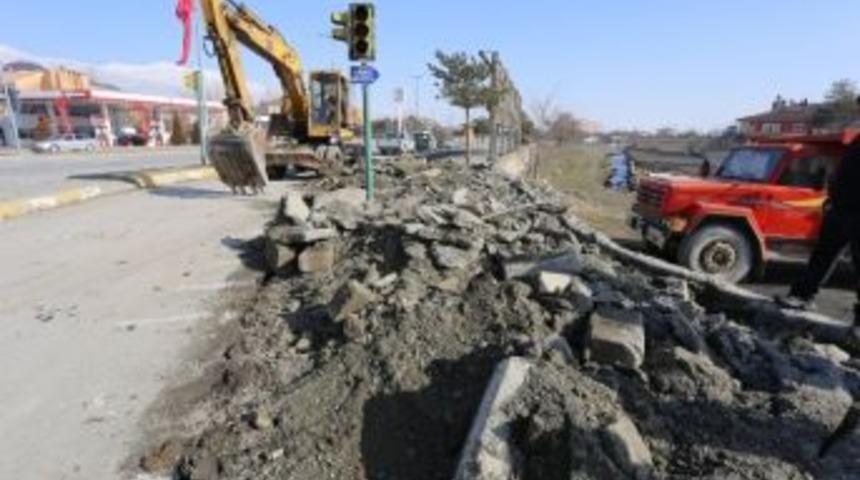 Başsoy: &ldquo;bu Yıl Ki Hedef 40 Km Asfalt, 125 Km Kaldırım &Ccedil;alışması&rdquo;