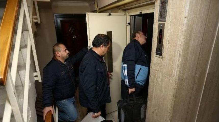 Konak&rsquo;ta Tehlike Sa&ccedil;an Asans&ouml;rlere M&uuml;h&uuml;r