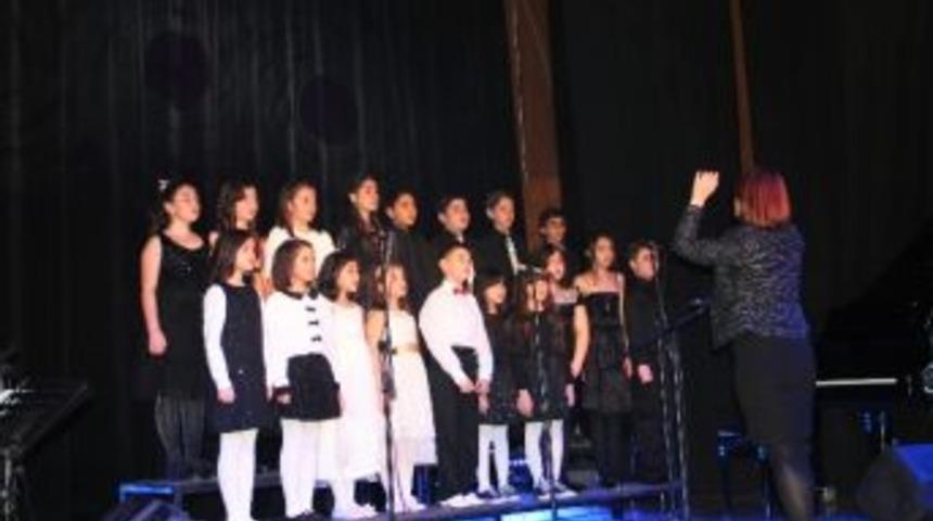 &Ccedil;ankaya&rsquo;nın Minik Sanat&ccedil;ıları Gururlandırdı