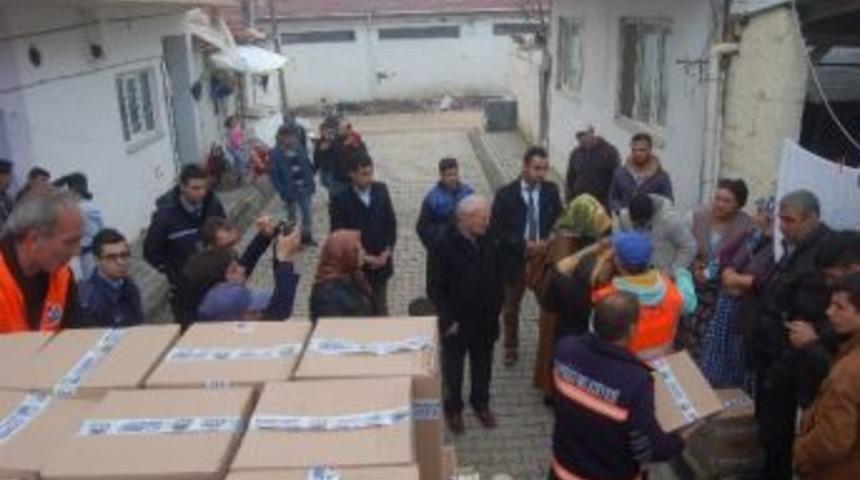 Roman Vatandaşlara Erzak Yardımı