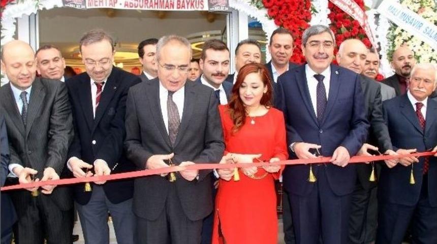 Cumhurbaşkanı Başdanışmanı Top&ccedil;u&rsquo;dan Eczane A&ccedil;ılışında &lsquo;hayır&rsquo; Duası