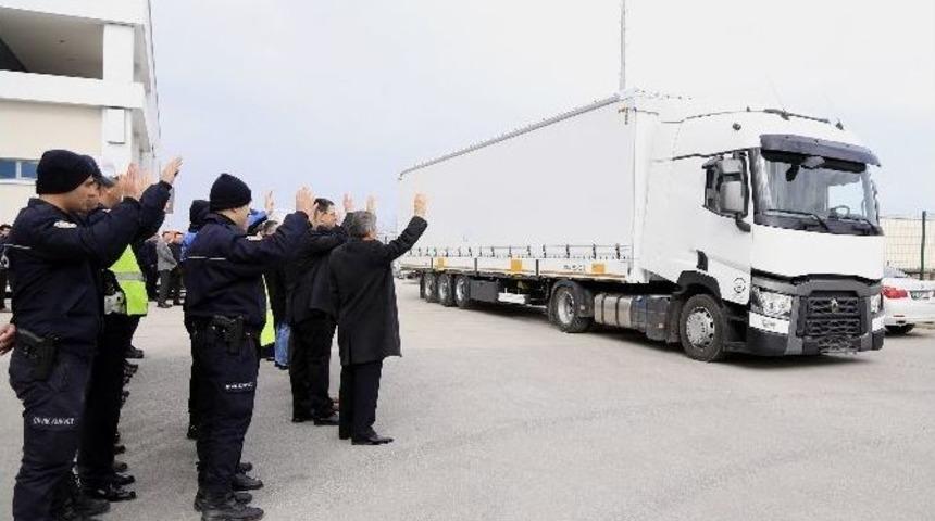 Eskişehir&rsquo;den Doğu Ve G&uuml;neydoğu&rsquo;da G&ouml;rev Yapan Asker Ve Polislere Bisk&uuml;vi, &Ccedil;ikolata Ve Kuruyemiş