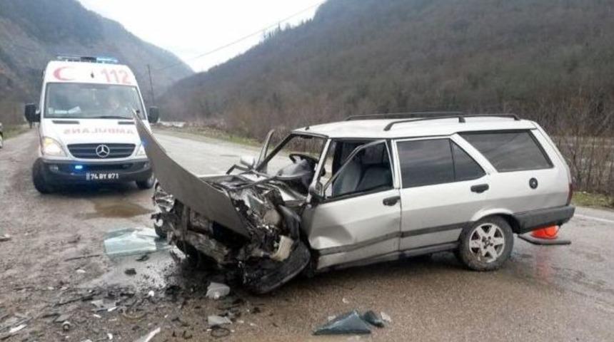 Bartın&rsquo;da Trafik Kazası: 4 Yaralı