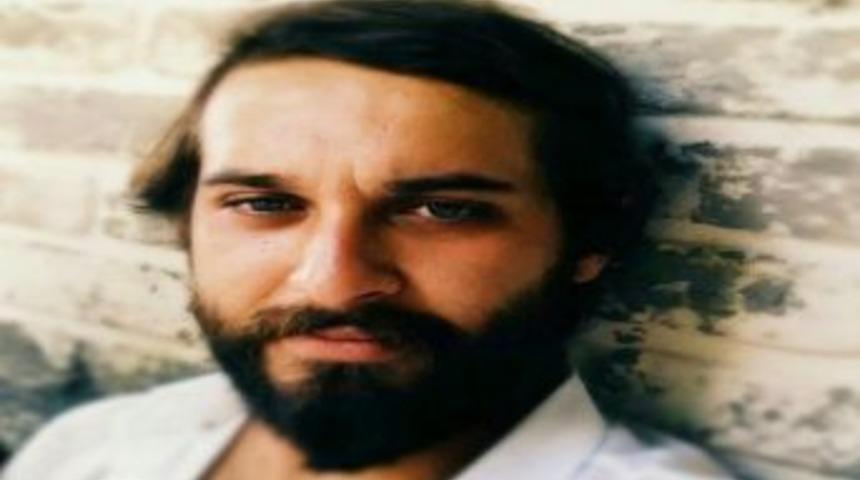 Gen&ccedil; S&uuml;r&uuml;c&uuml; Direksiyon Başında Fenalaşıp &Ouml;ld&uuml;