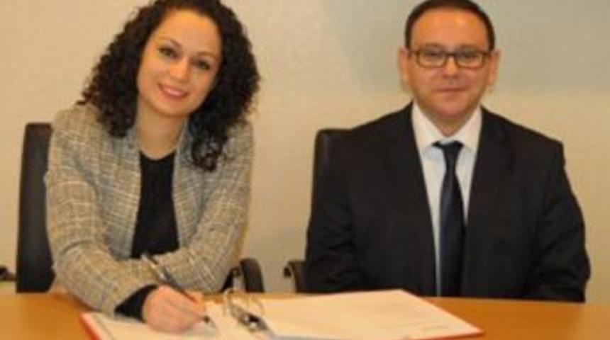 Okul M&uuml;d&uuml;rlerine "y&ouml;netici Eğitim Seminerleri " Veriliyor