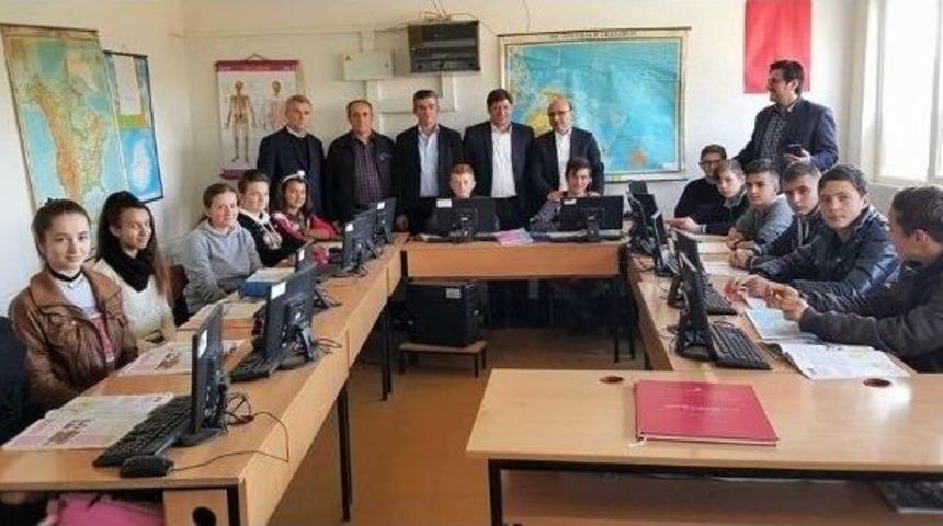 Başkan Oral, Makedon &Ouml;ğrencilerle Buluştu