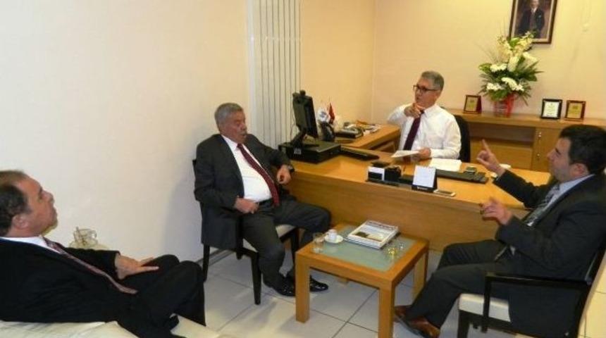 Başkan K&uuml;&ccedil;&uuml;k Taksici Esnafının Sorunlarını Dinledi