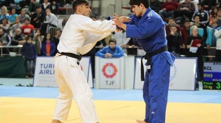 Manisa B&uuml;y&uuml;kşehir&rsquo;in Judocularından &Ouml;nemli Başarı