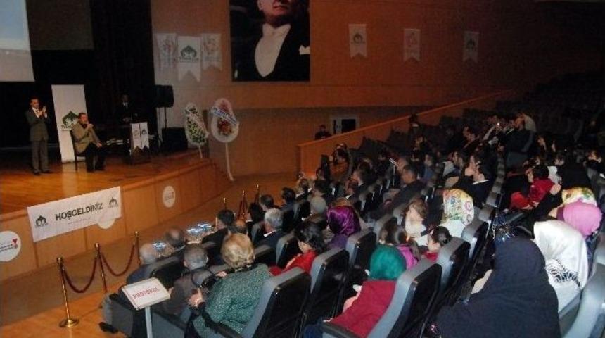 İşitme Engellilere İşaret Diliyle Manevi Değerler Anlatıldı