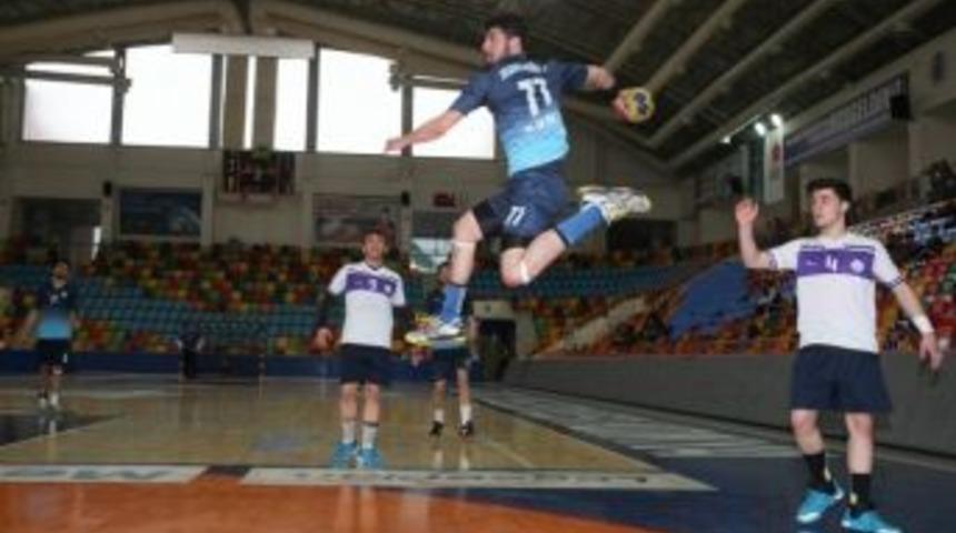 Sel&ccedil;uklu Belediyesi Hentbol Takımı, Hentbolspor Kul&uuml;b&uuml;&rsquo;n&uuml; 38-21 Mağlup Etti