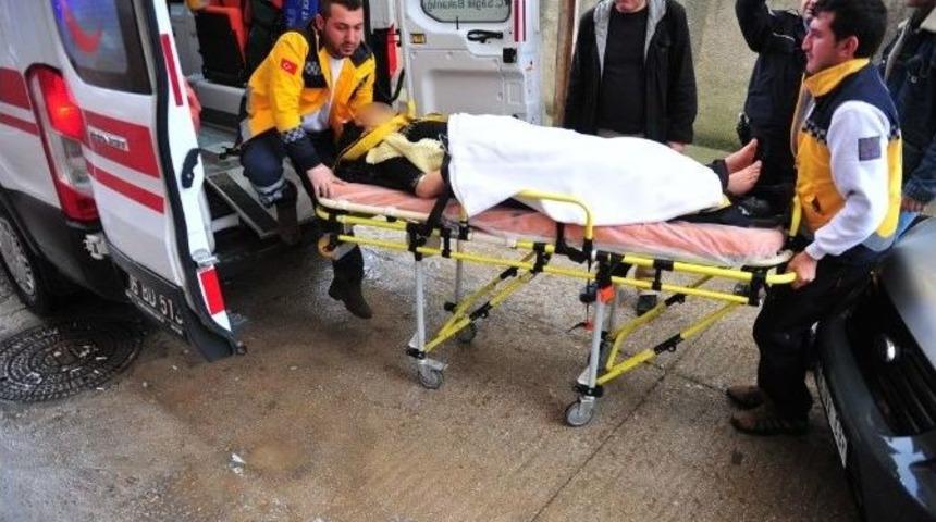 Kayınpederini &Ouml;ld&uuml;rd&uuml;ğ&uuml; İddia Edilen Gelin, G&ouml;zaltında Fenalaşınca İki Kez Hastaneye Kaldırıldı