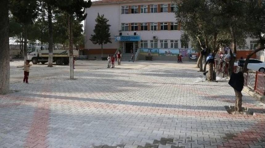 Merkezefendi&rsquo;de Okul Bah&ccedil;eleri D&uuml;zenleniyor