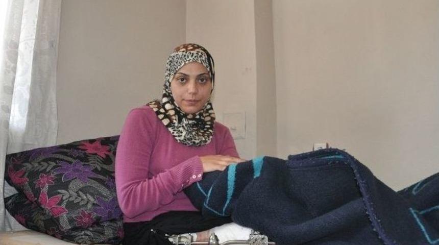 Hava Saldırısında Yaralanan Suriyeli Annenin Yardım &Ccedil;ığlığı