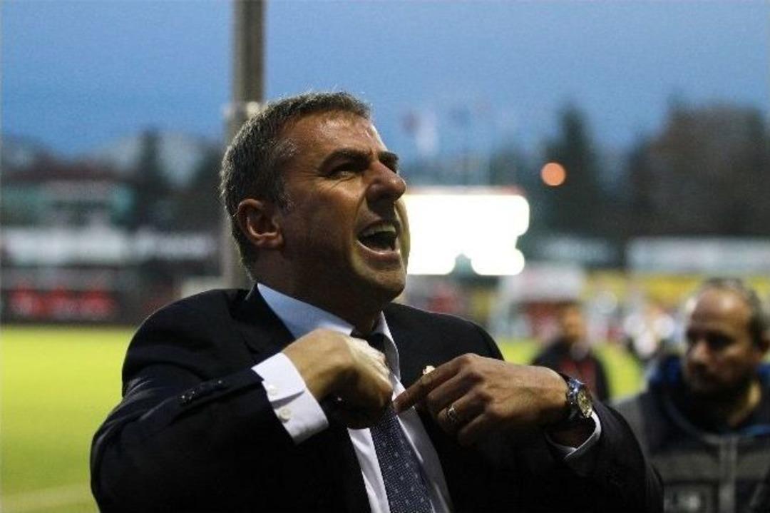 Hamzaoğlu&rsquo;nu Kızdıran Galatasaray Tezah&uuml;ratı