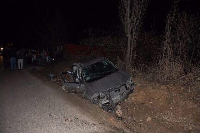 Trafik Kazası Sonrası Yolu Trafiğe Kapattılar