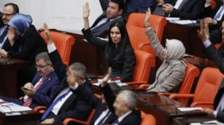 Cumhurbaşkanlığı Ve Başbakanlık B&uuml;t&ccedil;eleri Kabul Edildi