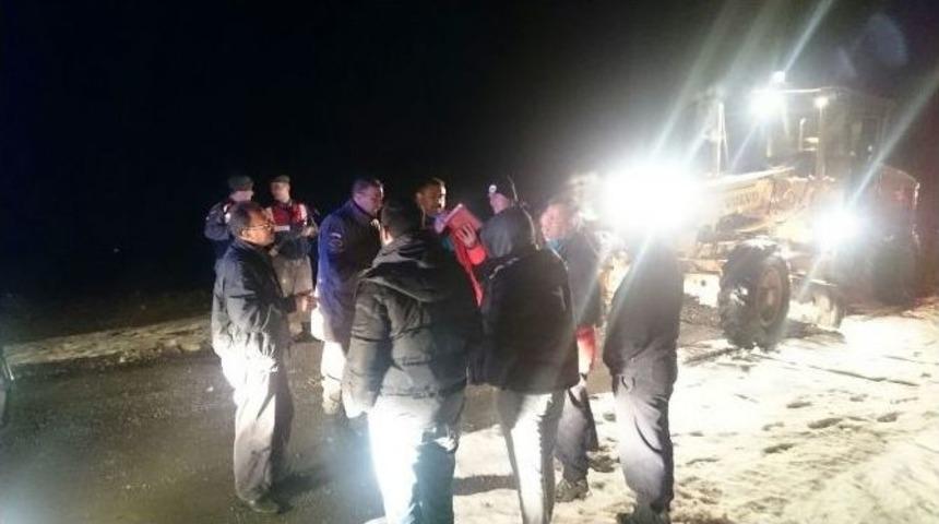 Karda Mahsur Kalan İş&ccedil;iler Kurtarıldı