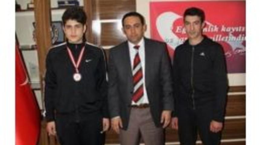 Bilal İrşad Muay Thai&rsquo;de T&uuml;rkiye &Uuml;&ccedil;&uuml;nc&uuml;s&uuml; Oldu