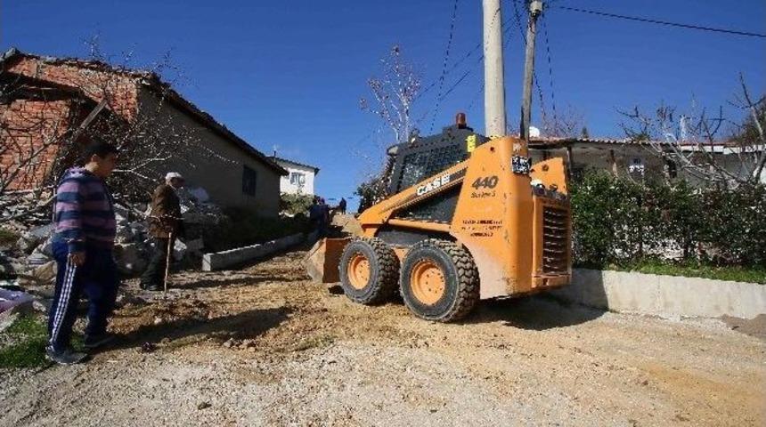 Bayraklı&rsquo;da Ekipler Dur Durak Bilmiyor