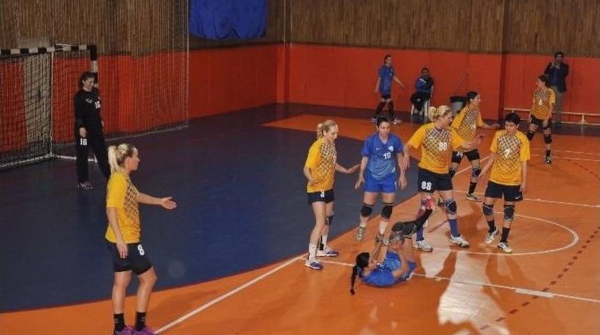 &Uuml;sk&uuml;dar&rsquo;ın Sultanları Yeni Mahalle&rsquo;ye Mağlup Oldu