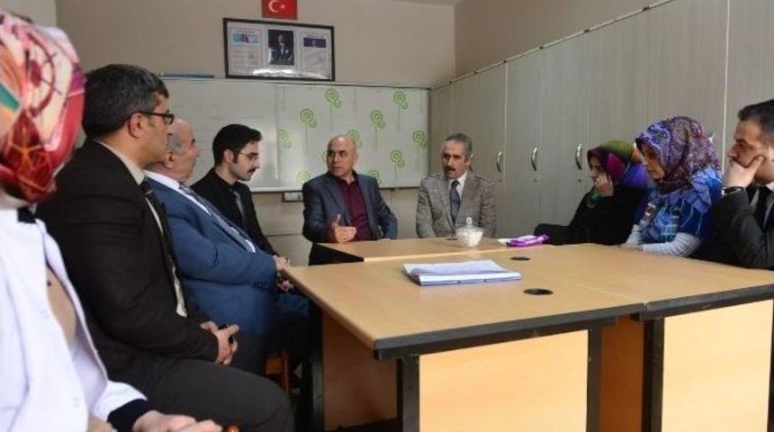 Ali Korkut, &Ouml;ğretmen, &Ouml;ğrenci, Okula Destek