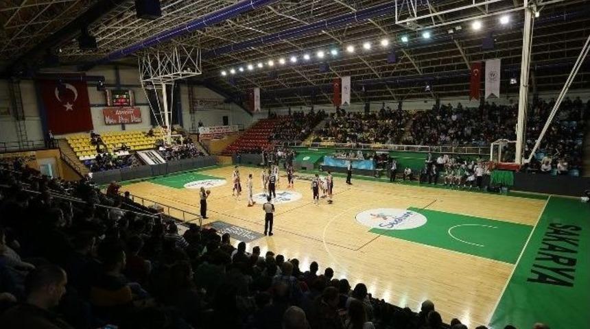 Sakarya B&uuml;y&uuml;kşehir Basket Takımı Adanaspor&rsquo;u Mağlup Etti