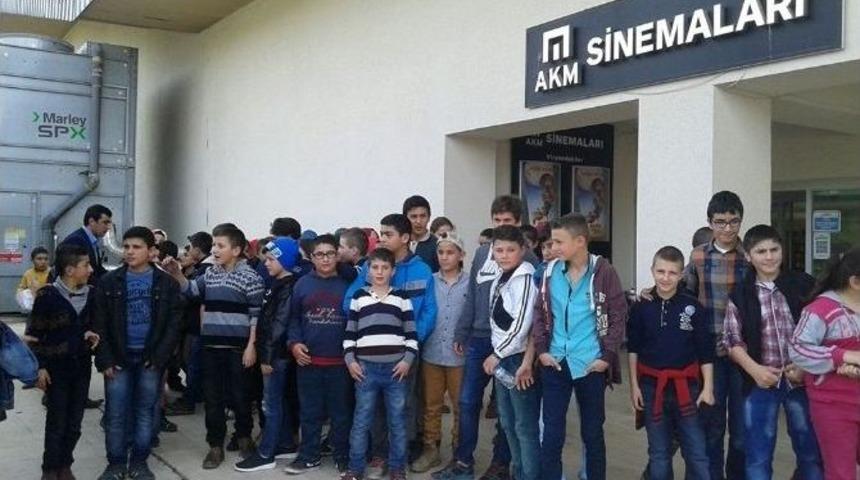 &lsquo;haydi &Ccedil;ocuklar Sinemaya&rsquo; Etkinlikleri Devam Ediyor