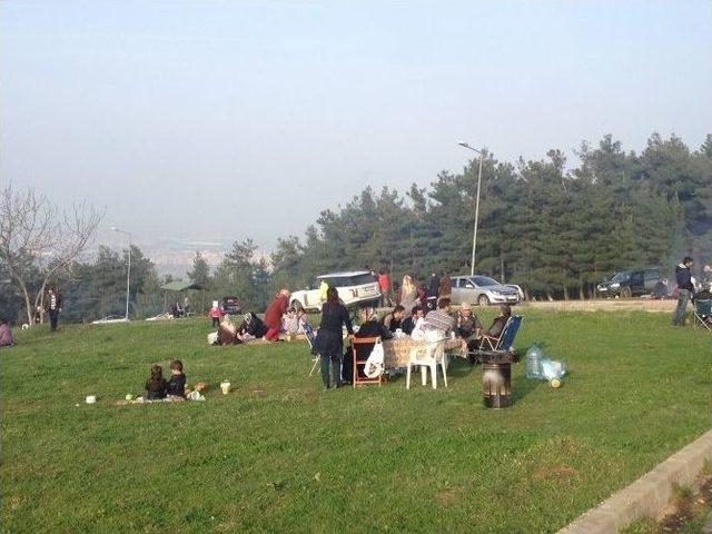 Bursa’da Piknik Alanları Doldu Taştı