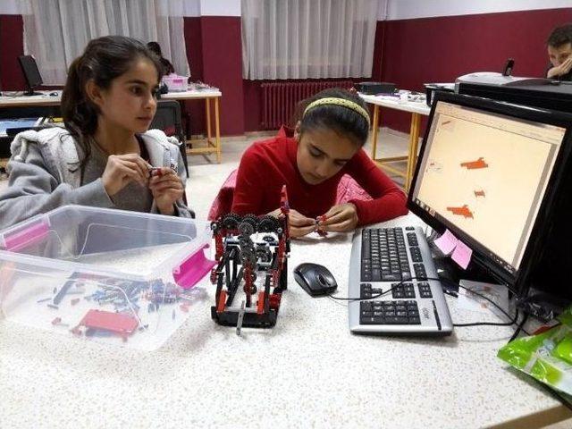 Digor Robot Bilim Takımı Ankara’da Kars’ı Temsil Etti