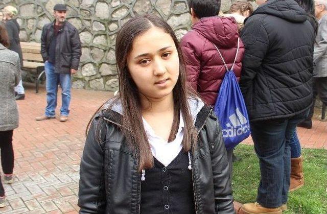 Sara Krizi Geçiren Genç Güçlükle Sakinleştirilebildi