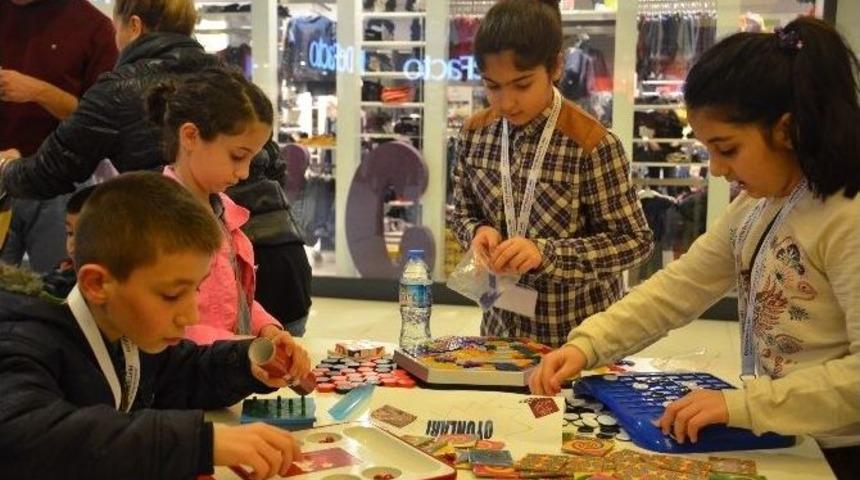 Minik &Ouml;ğrencilerin Bilim Şenliği G&ouml;sterisi Yoğun İlgi G&ouml;rd&uuml;