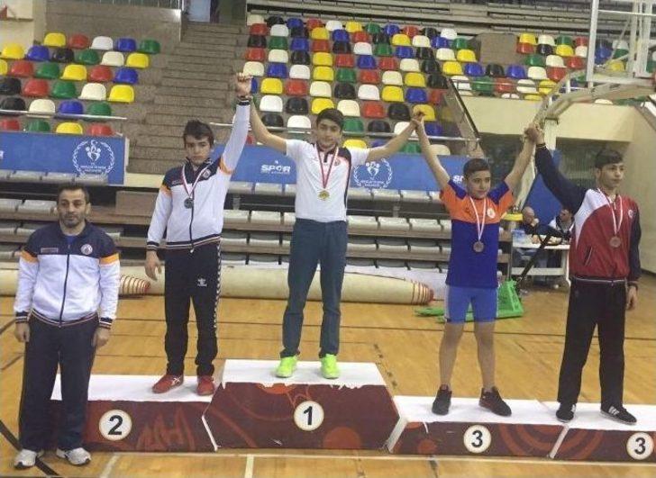 İbb Güreşçileri Şampiyon Oldu G3