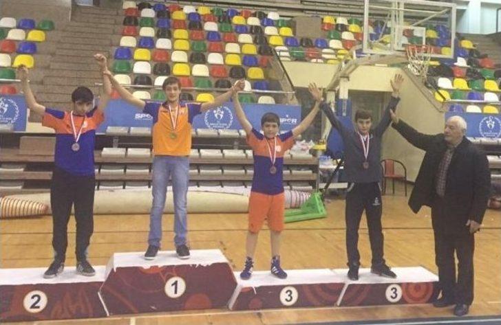 İbb Güreşçileri Şampiyon Oldu G4
