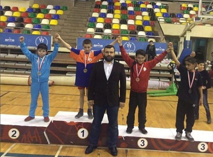 İbb Güreşçileri Şampiyon Oldu G5