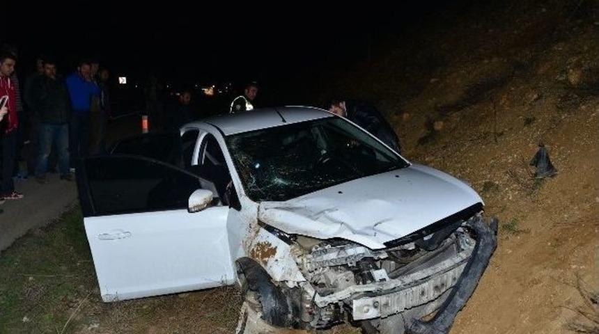 Tokat&rsquo;ta Otomobil Şarampole U&ccedil;tu: 3 Yaralı