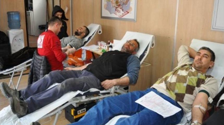 Simav’da Yüzlerce Vatandaş Kan Bağışladı