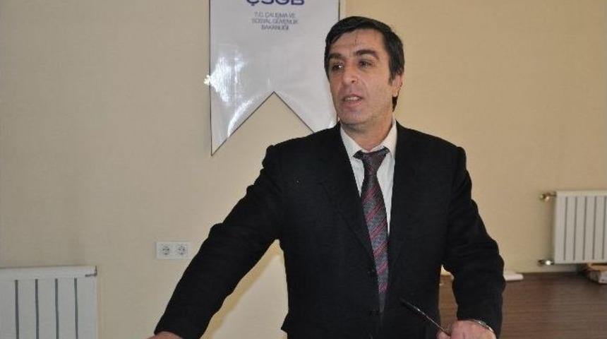 Kız &Ccedil;ocuklarının Okula Devamı İ&ccedil;in &Ccedil;alıştay