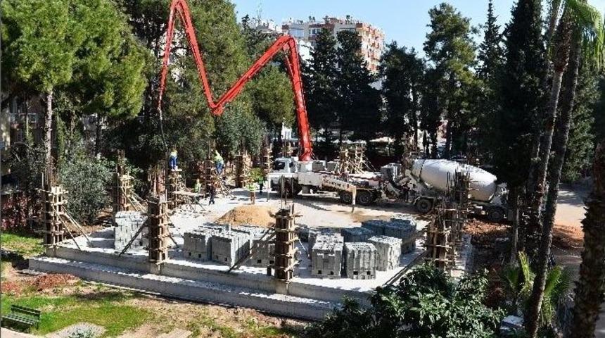 Namık Kemal Spor Salonu Hızla Y&uuml;kseliyor