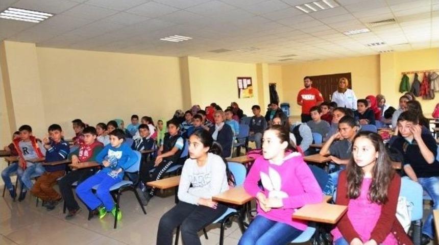 &Ccedil;ocuk Meclisi &Uuml;yelerine Uygulamalı Sivil Savunma Eğitimi