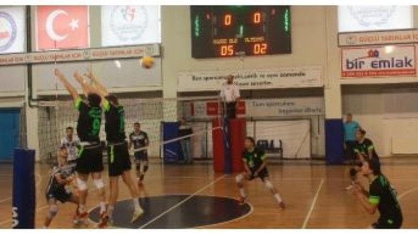 Voleybol Takımı Eskişehir&rsquo;den Galip D&ouml;nd&uuml;