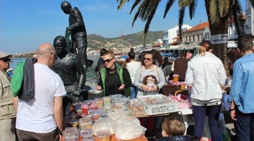 Fo&ccedil;a Reha Midilli Anadolu Lisesinden Kermes