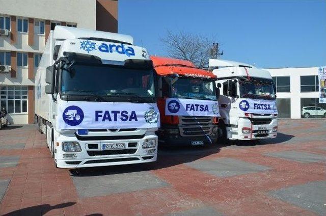 Fatsa’dan Bayır Bucak Türkmenlerine 3 Tır Gıda Yardımı