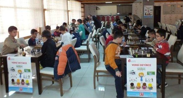 Niğde Defterdarlık Kupası Satranç Turnuvası Sonuçlandı