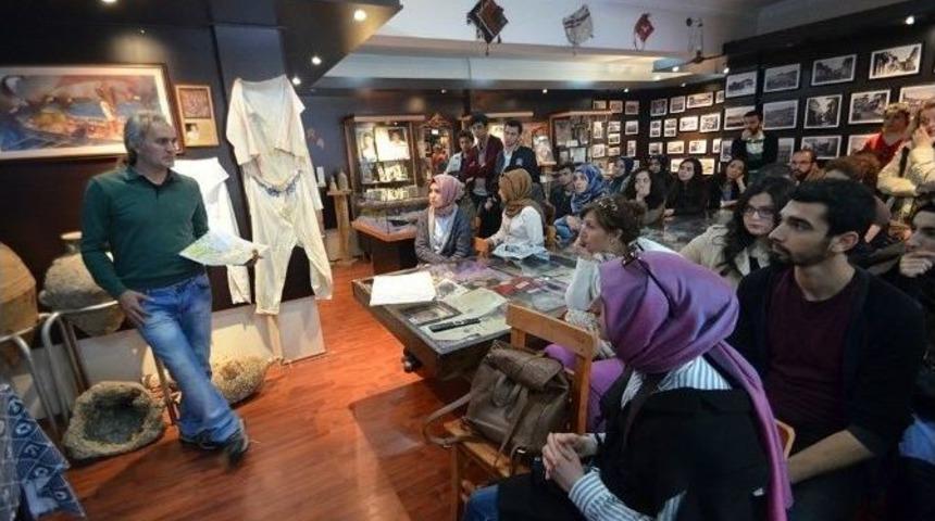 Mimarlık &Ouml;ğrencileri, Fo&ccedil;a Arkeoloji M&uuml;zesini Projelendirecek